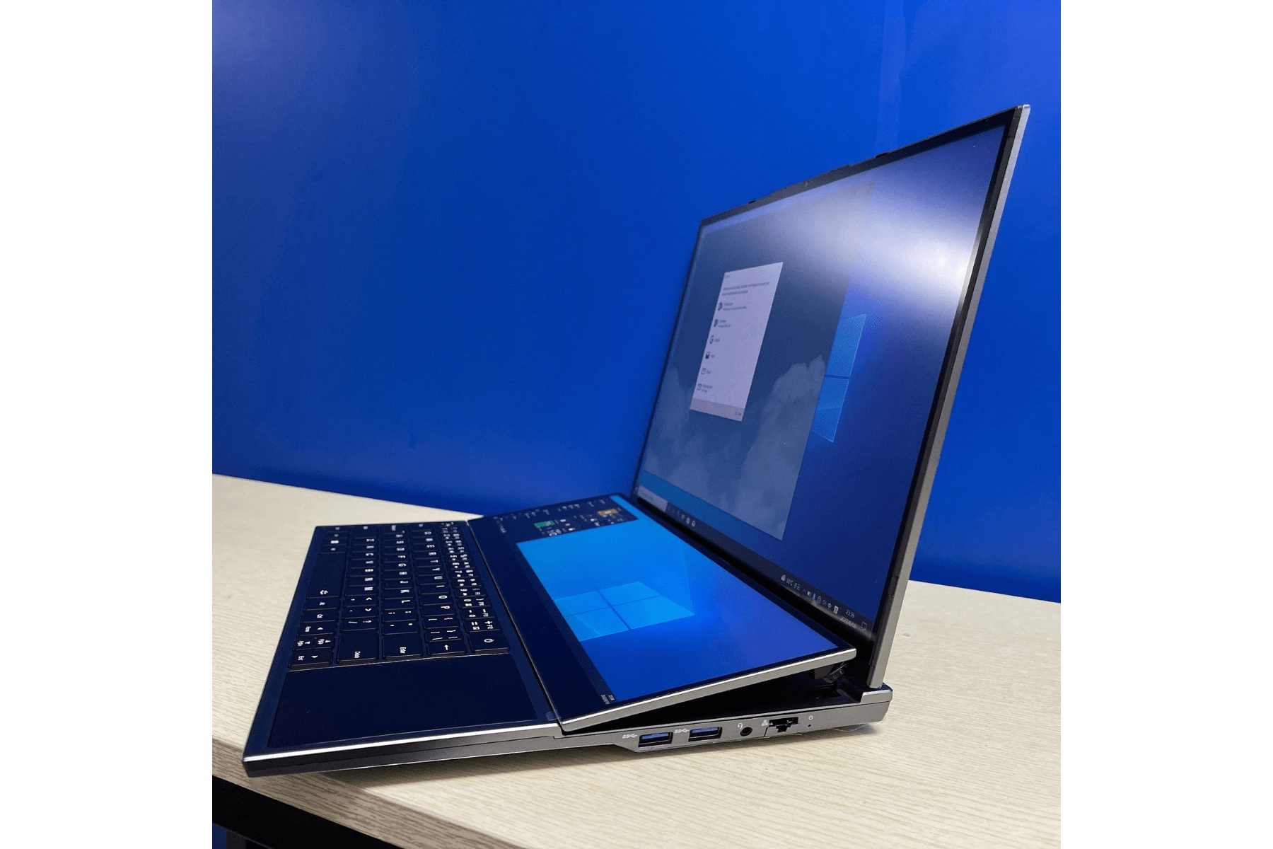 HP ZBook Pro UX582 – i7 32 GB RAM 1 TB SSD Dual‑Screen Business Laptop omnibaya