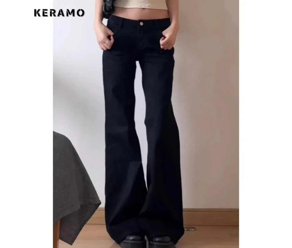 Button, zipper and cargo pocket detail on baggy jeans