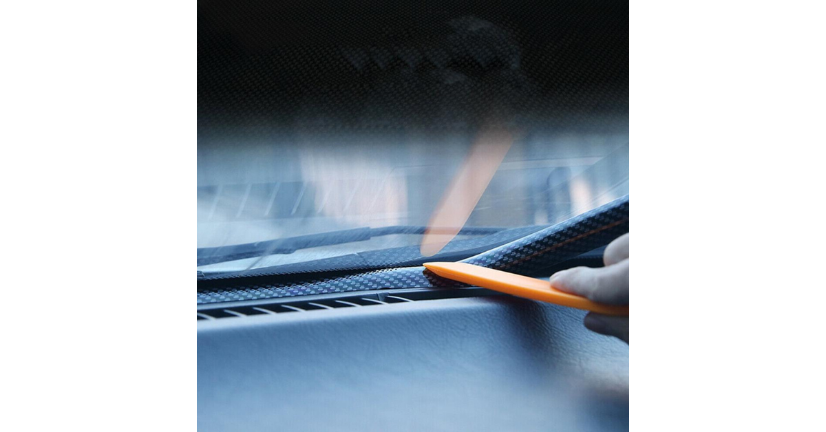 Dashboard dust proof sealing strip in black