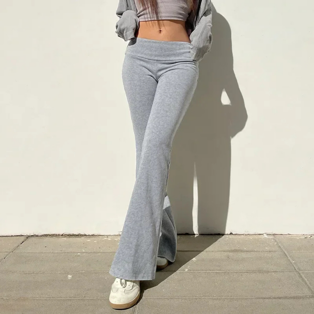 The Y2K Flare Pants Everyone's Talking About Omnibaya
